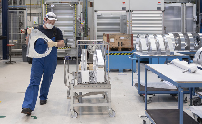 VAT führt Kurzarbeit für 650 Mitarbeitende ein