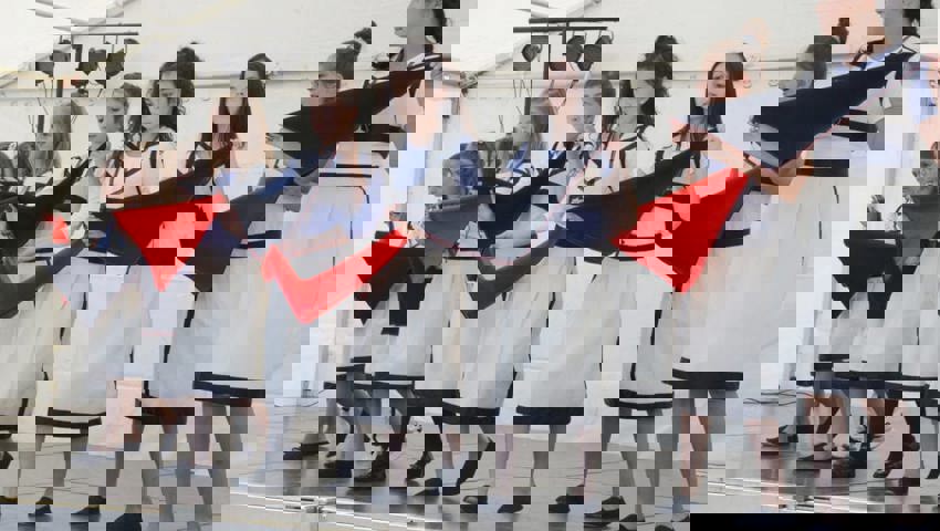  Ausschnitt aus der Vorführung der Albanischen Kindertanzgruppe. 