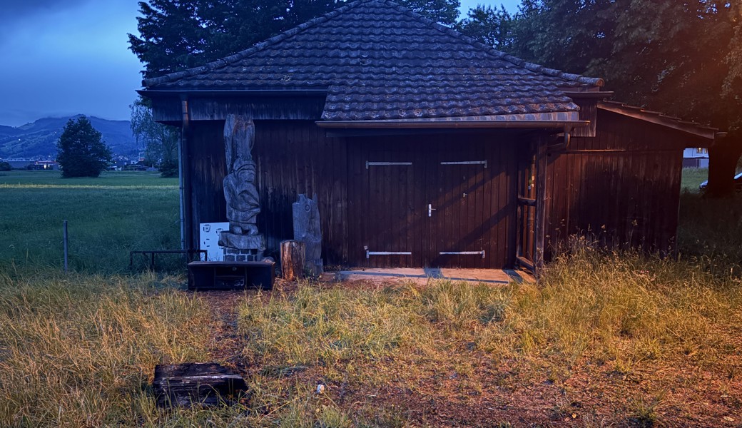 Brennender Holzklotz beim Schützenhaus – war es versuchte Brandstiftung?