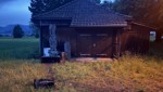 Brennender Holzklotz beim Schützenhaus – war es versuchte Brandstiftung?