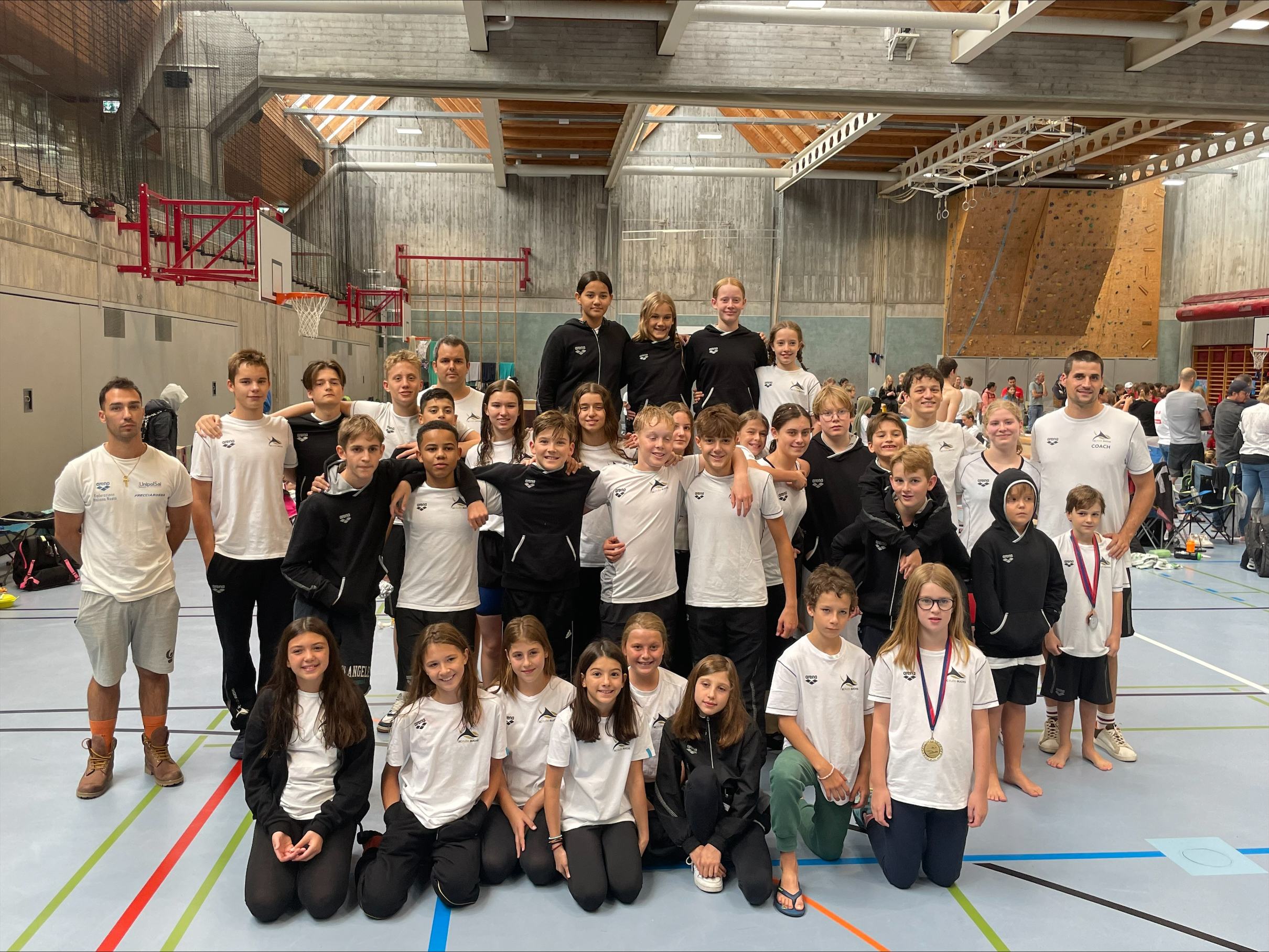 Medaillenregen beim Saisonauftakt für den SC Flös