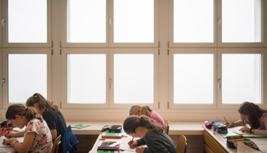 Steuerfusssenkung um fünf Prozent und Erweiterung Schulhaus Berg für 800'000 Fr.