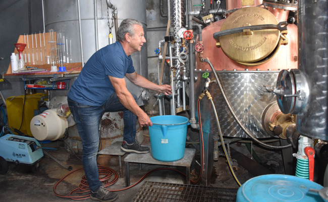 Spezialitätenbrennerei Martin Schegg: In jeder Flasche steckt sein Geist