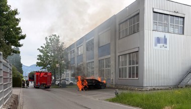 Elektrofahrzeug brennt aus – die Ursache ist unklar