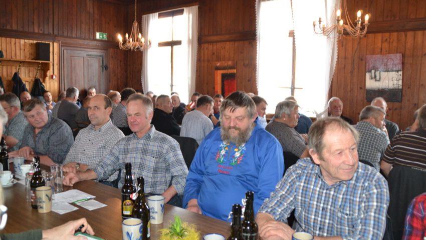  Der «Sonnen»-Saal in Krummenau ist bei der Versammlung im Jahr 2020, dem eigentlichen Jubiläumsjahr, bis auf den letzten Platz besetzt.