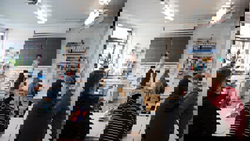 An einem Mittwochnachmittag wird der Schulunterricht um 13.30 Uhr und 14.15 Uhr Uhr vom Wasseralarm nicht gestört.