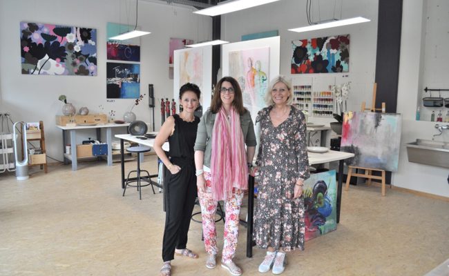 Tonkunst und Acrylbilder: Erste Ausstellung Farbton erfolgreich eröffnet