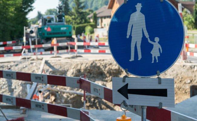 Erhebliche Schäden werden mit Werkleitungs- und Strassensanierung behoben