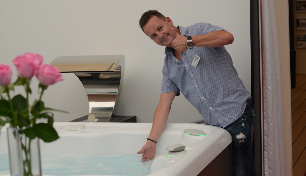 Arbeitet an der Wiga gewissermassen am Beckenrand: Marc Schwendener.