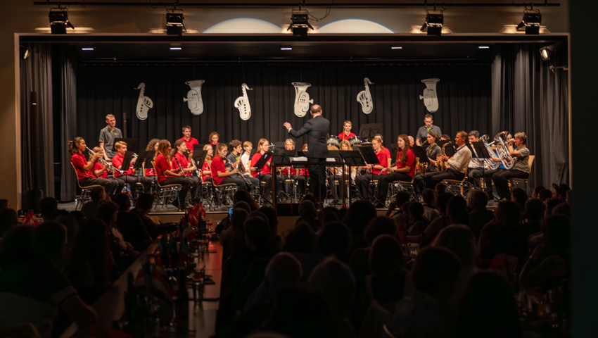 Das Jugendlagerorchester Sennwald-Buchs/Räfis-Gams begeisterte mit eingängigen Melodien aus der Film- und ESC-Welt.