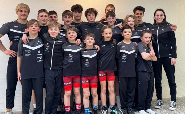 Titelverteidiger RC Oberriet-Grabs dominiert den Auftakt