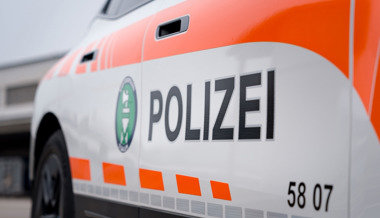 Schülerin fällt von Treppengeländer und wird schwer verletzt