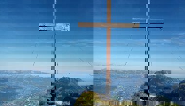 Frau stürzte beim Rappastein ab, verletzte sich und konnte selbst die Rettungskräfte alarmieren