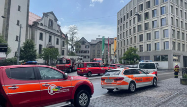 Polizei will Mann in Klinik transportieren – dieser entkommt und verletzt sich tödlich