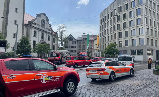 Polizei will Mann in Klinik transportieren – dieser entkommt und verletzt sich tödlich