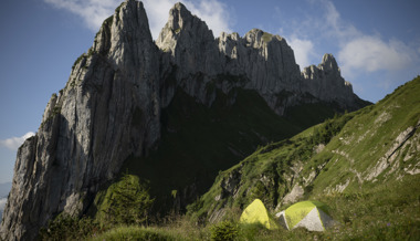 Wildcampen, Basejumpen oder mit dem Mountainbike Wanderwege befahren: Was man im Alpstein darf – und was nicht