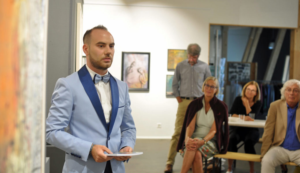  Stellte seine Autobiografie vor: Der Buchser Alessandro Pippia in der Werdenberger Galerie L 33. 