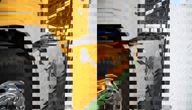 Auch wenn Abgaben drohen: Migros Ostschweiz und Hugelshofer setzen auf E-Lastwagen