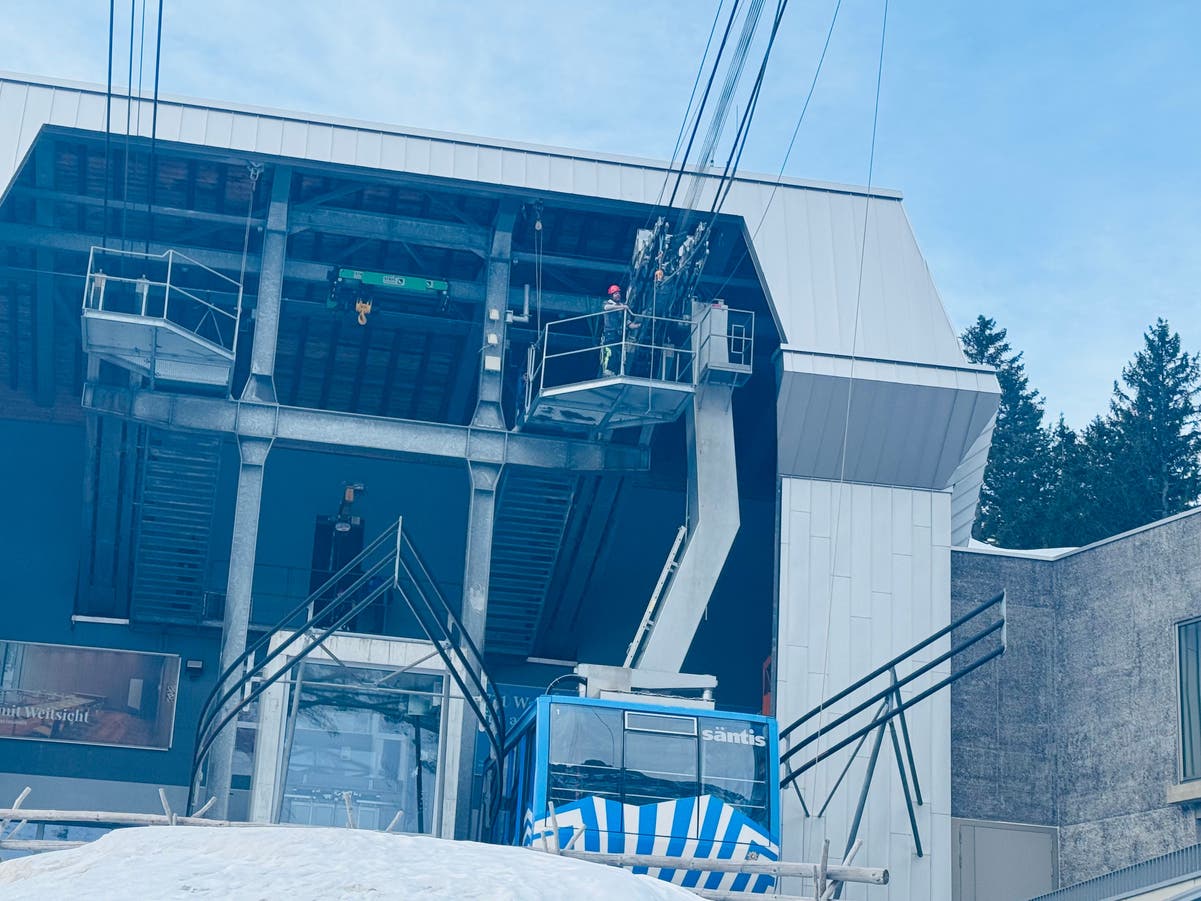 Operation in luftiger Höhe: Wie Spezialisten das Zugseil der Säntis-Schwebebahn kürzen