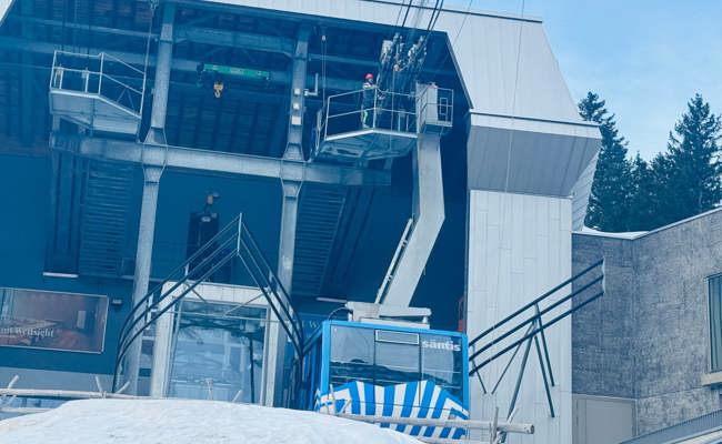 Operation in luftiger Höhe: Wie Spezialisten das Zugseil der Säntis-Schwebebahn kürzen