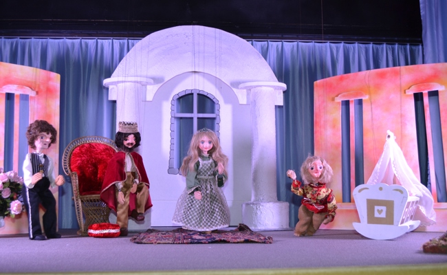 Märchen und Krimi: Das Spiel an den langen Fäden