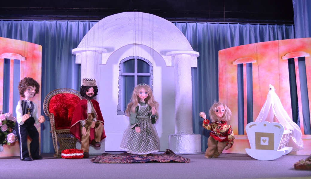 Märchen und Krimi: Das Spiel an den langen Fäden