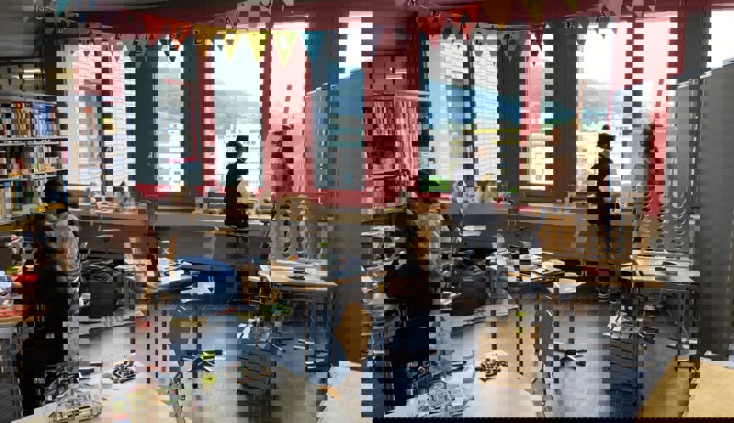  Die Klassen waren kreativ und mit Engagement am Werk. 