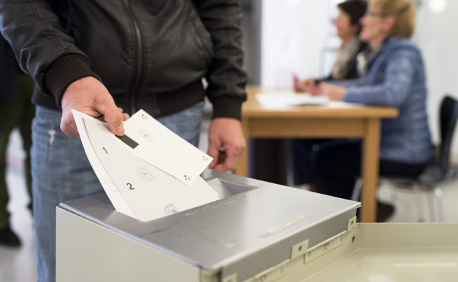 Eine Auswertung des Kantons zeigt: Ältere gehen deutlich häufiger an der Urne