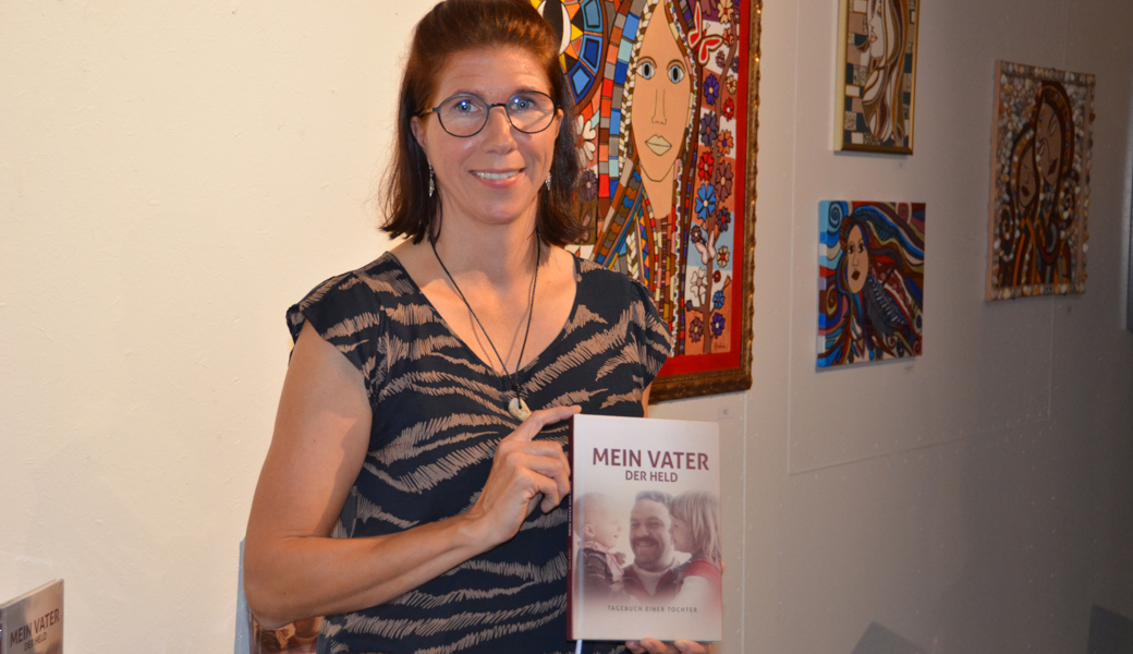 Julia Keller verarbeitet im Buch «Mein Vater der Held» die letzten 15 Monate vor und das Jahr nach dem Tod ihres Vaters.