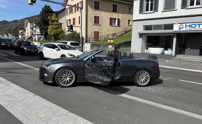Unfall in Balgach: Beim Abbiegen hat es gekracht
