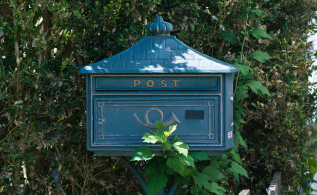 Sommerserie: Schlicht, schön oder schrill sind die Briefkästen in der Region