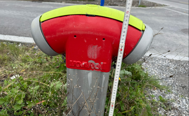 Hydrant beim Wenden beschädigt, Polizei sucht Zeugen