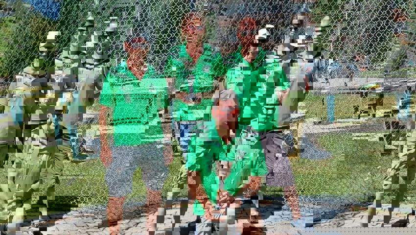 Medaillengewinner des Pit-Pat Club Buchs: Vorne Hans Hardegger (Einzel-Schweizer-Meister), hinten von links das Bronze-Team mit Christian Müntener, Barbara Heusser und Peter Müntener.