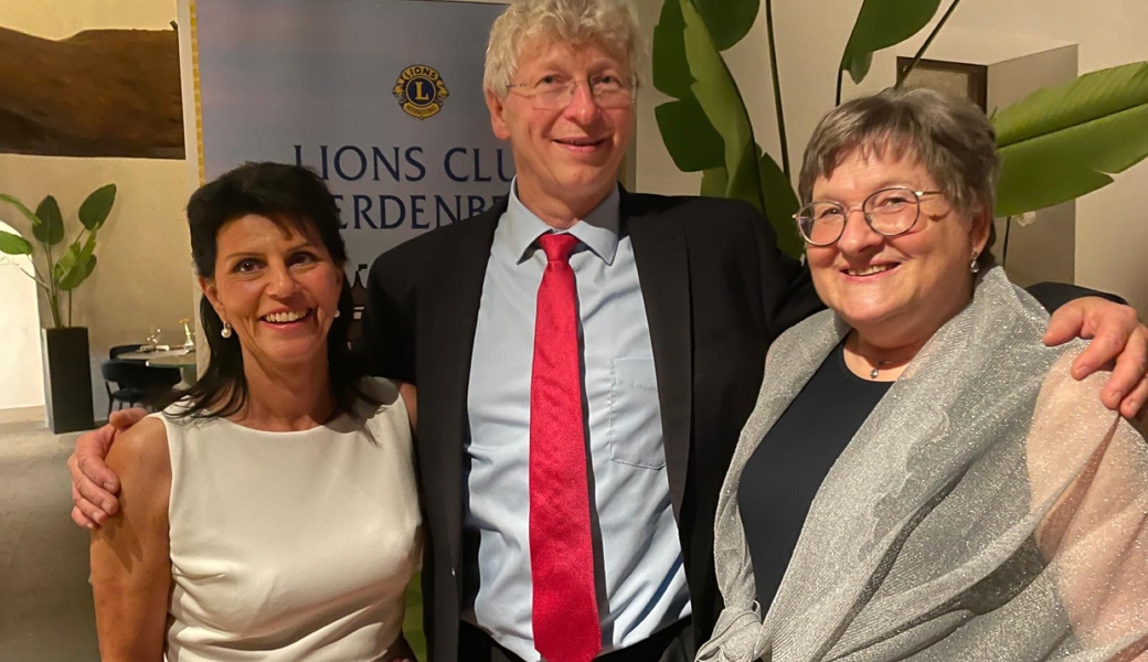 Von links: Die neue Präsidentin Susanne Bürge, der scheidende Past-Präsident Matthias Brasse und die scheidende Präsidentin Marietheres Vogt – sie hatten allen Grund zur Freude.