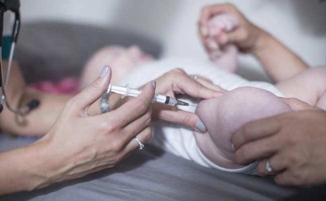 Wie ein St. Galler Kinderarzt Opfer von deutschen Impfgegnern wurde