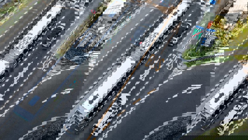  Die grosse Mehrheit der Liechtensteinerinnen und Liechtensteiner benutzen das Auto für den Arbeitsweg. 