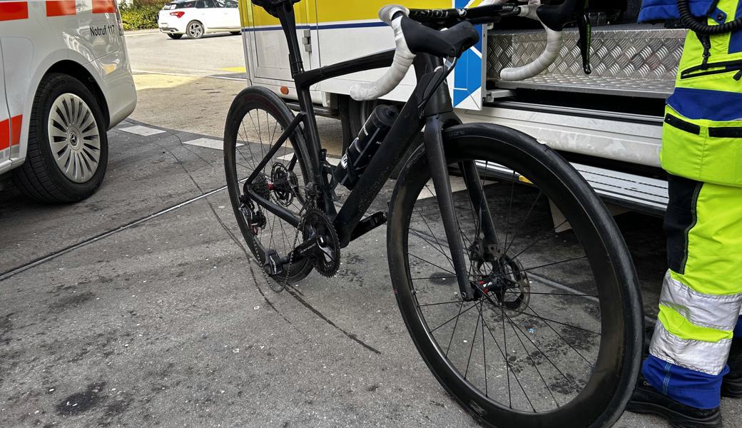 Das nach dem Unfall lädierte Rennvelo.