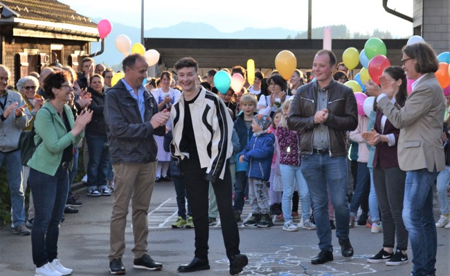 Grosser Empfang für ESC-Finalist Remo Forrer