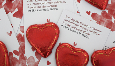 Das Rote Kreuz verschenkt 3700 Schoggiherzen
