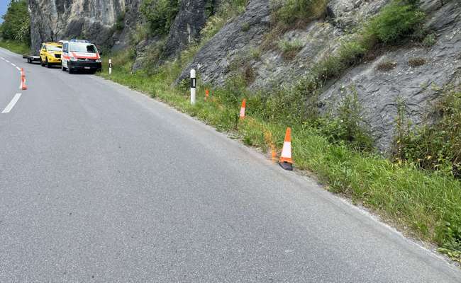 Motorradfahrer musste nach Selbstunfall mit Rega ins Spital geflogen werden