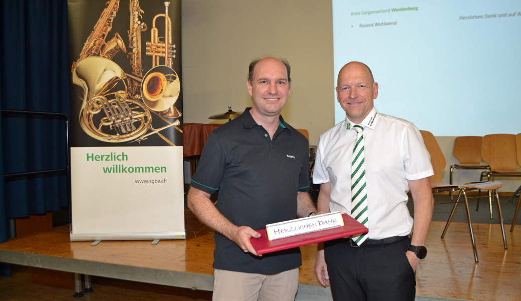 Ein Herz für Blasmusik: Roland Wohlwend feierlich verabschiedet