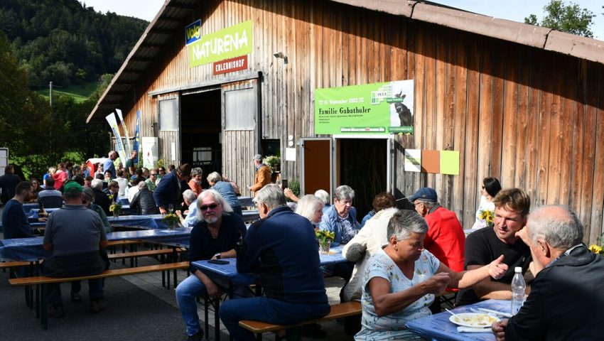  Die Besucherinnen und Besucher kehrten gerne auf dem Büelsteihof der Familie Gabathuler in Oberschan ein.
