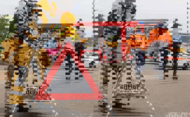 Heizöl aus Tanklastwagen ausgetreten – geringe Menge in Kanalisation gelangt