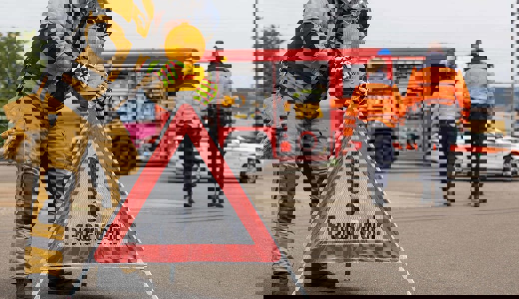 Heizöl aus Tanklastwagen ausgetreten – geringe Menge in Kanalisation gelangt