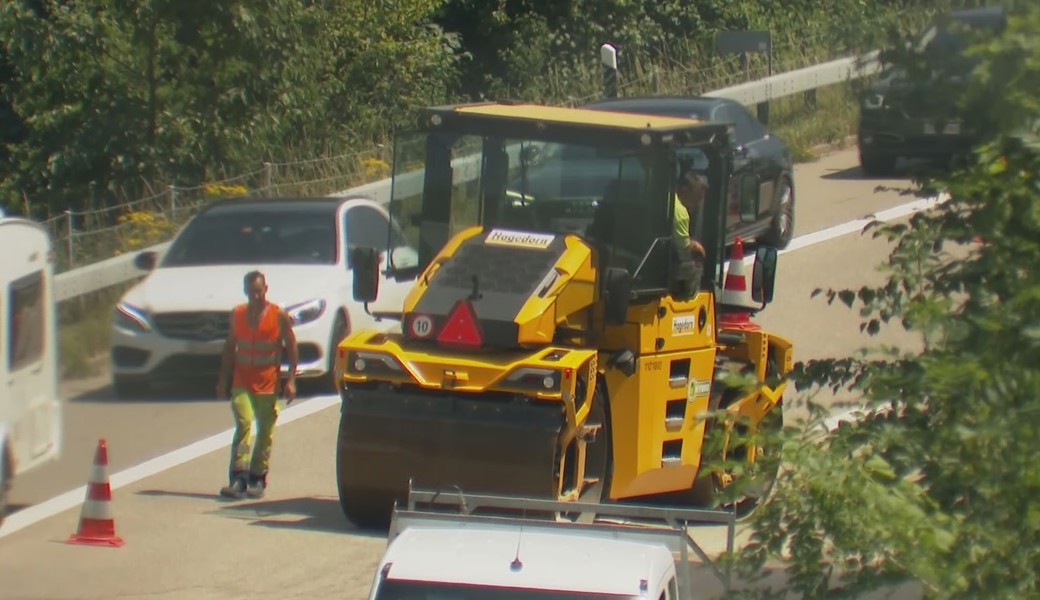 Hitzeschaden auf der Autobahn: Überholspur bei Quarten bis Sonntagmittag gesperrt