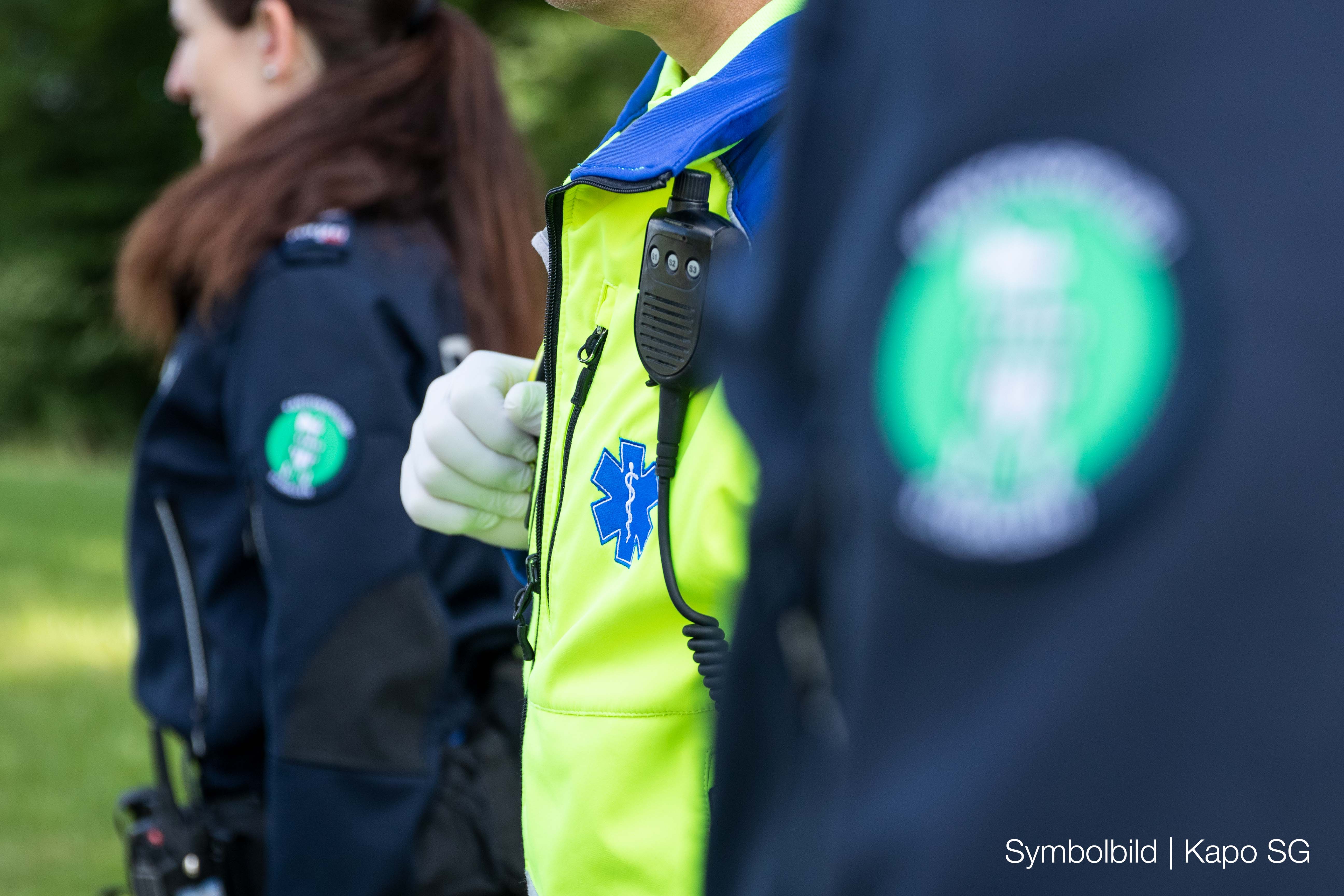 Mann von hinten angegriffen und geschlagen – die Täter sind geflüchtet