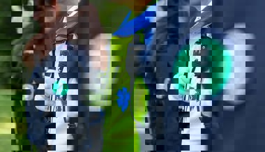 Mann von hinten angegriffen und geschlagen – die Täter sind geflüchtet