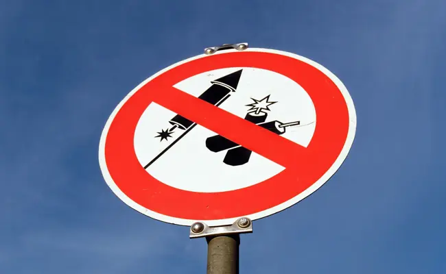 Raketen nur noch mit Bewilligung? Händler wehren sich