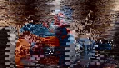 Marc Amacher mit dem Nummer-1-Album auf der Fabriggli-Bühne