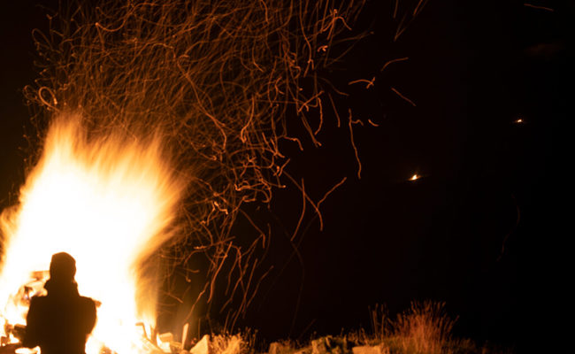 Dreiviertelstündiges Spektakel auf den Berggipfeln samt Signalen aus dem All
